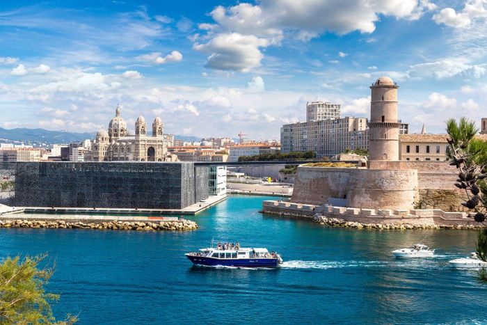 https://dulich.petrotimes.vn/