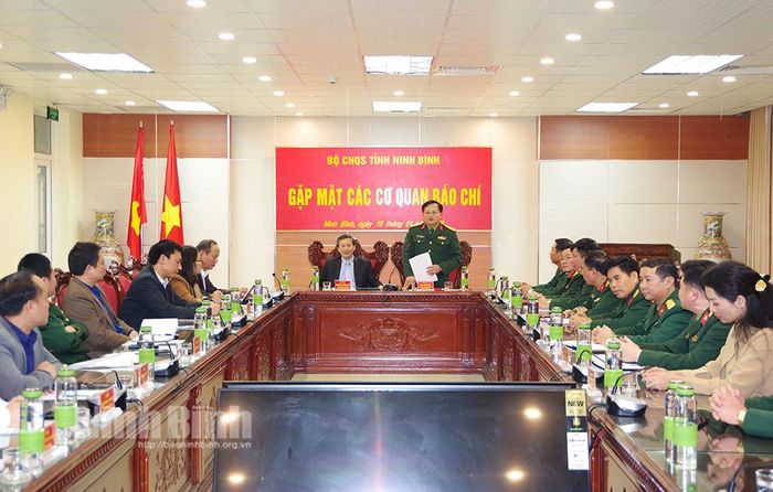 Các đại biểu dự gặp mặt.