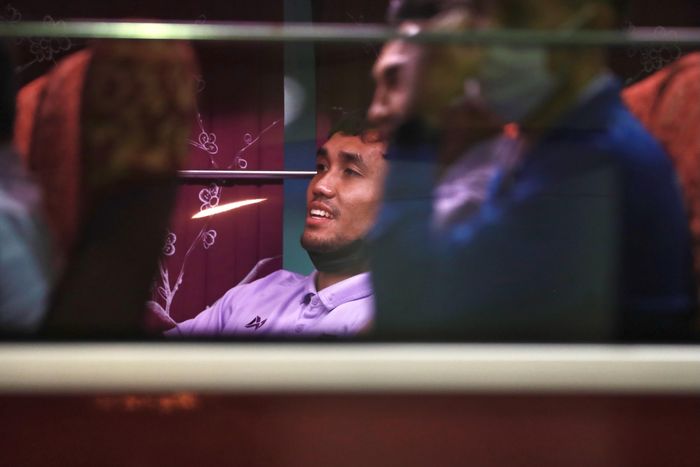 Tiền đạo lão tướng Teerasil Dangda đang dẫn đầu danh sách ghi bàn AFF Cup 2022 với 6 bàn. Anh là thành viên duy nhất trong đội hình tuyển Thái hiện tại từng đá AFF Cup 2008, năm tuyển Việt Nam lần đầu vô địch.