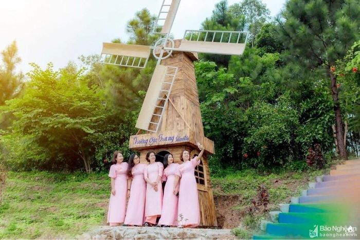 Điểm check-in thú vị tại Trương Gia Farm (Nghĩa Đàn). Ảnh: CSCC