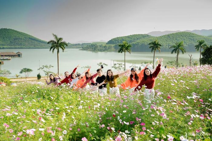 Vẻ đẹp hấp dẫn ở Hòn Mát (Nghĩa Đàn). Ảnh: CSCC