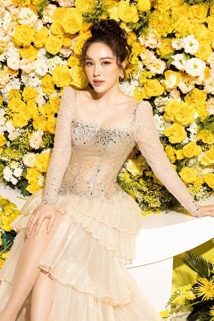 Bảo Thy khuyên chị em phụ nữ "phải yêu bản thân mình trước". Ảnh: FBNV
