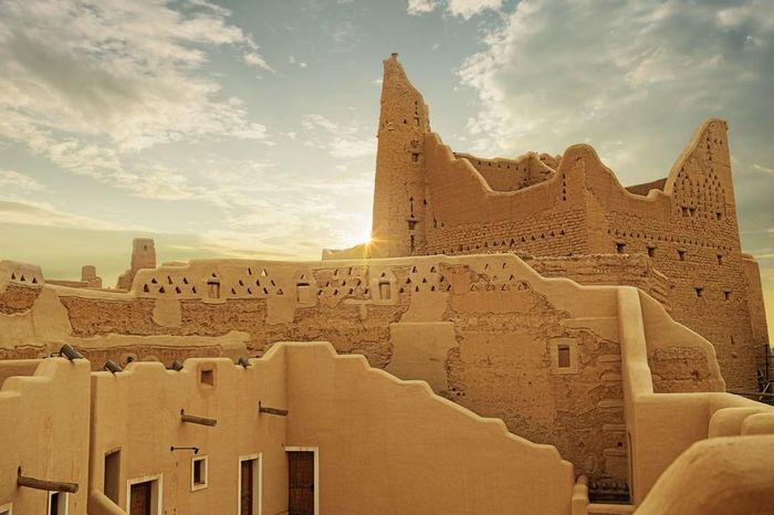 Thành phố Dariya, gần thủ đô Riyadh của Saudi Arabia được xây dựng bằng gạch bùn. Ảnh: PR Newswire