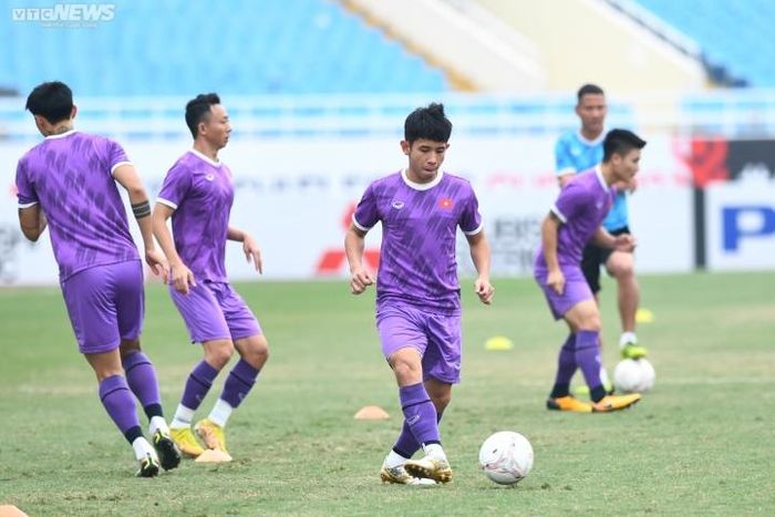 Trận chung kết lượt đi AFF Cup 2022 giữa đội tuyển Việt Nam và Thái Lan diễn ra lúc 19h30 ngày 13/1.