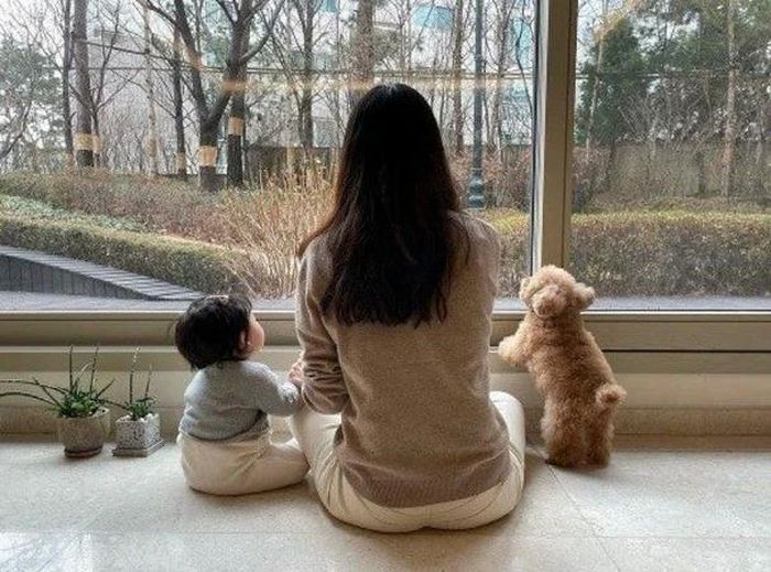 Ở tuổi 45, nữ diễn viên hạ sinh bé gái đáng yêu tại một bệnh viện ở Seoul