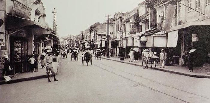 Phố Hàng Đường năm 1930