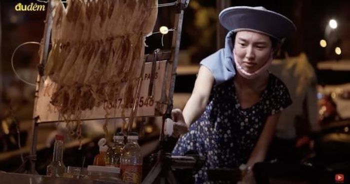 Thùy Tiên từng mặc đồ bộ thử trải nghiệm bán khô mực.