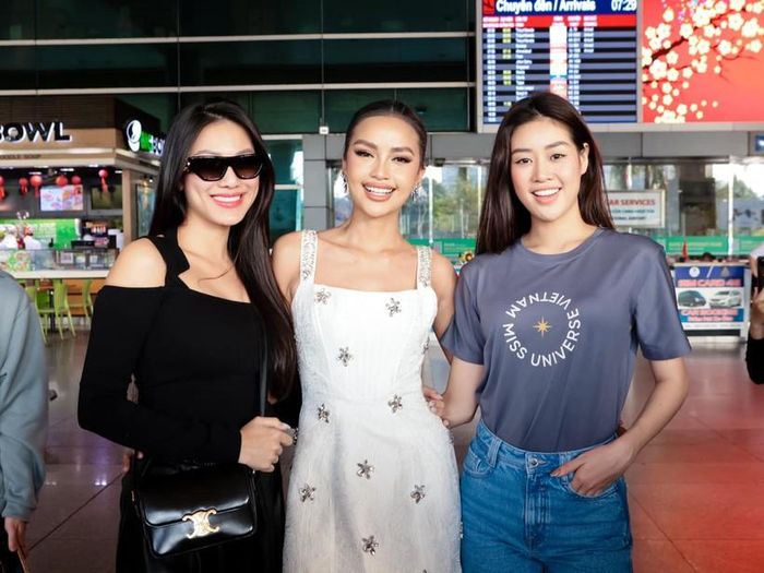  Hoa hậu Khánh Vân và Á hậu Kim Duyên ra sân bay chào đón Ngọc Châu trở về nước.