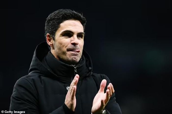Đội bóng của Mikel Arteta đã mở các cuộc đàm phán với Brighton về một động thái tiềm năng cho tiền vệ người Bỉ. Ảnh: Getty Images