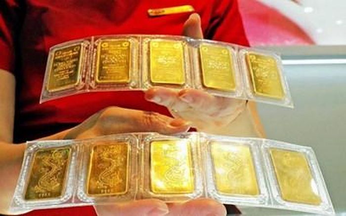 Giá vàng trong nước rạng sáng hôm nay tiếp đà tăng. Ảnh: TTXVN 