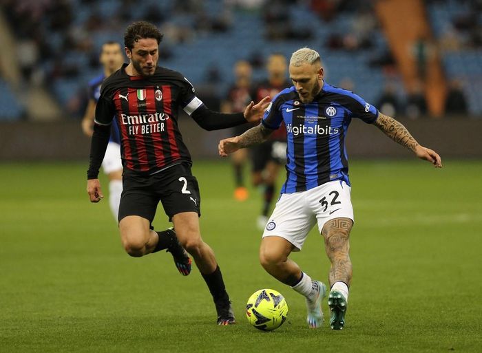 Đây mới chỉ là lần thứ hai diễn ra một trận derby Milan tranh Siêu cúp Italy sau 35 lần tổ chức. Đoàn quân của HLV Simone Inzaghi đã tận dụng triệt để cơ hội tạo ra để khiến AC Milan ôm hận.