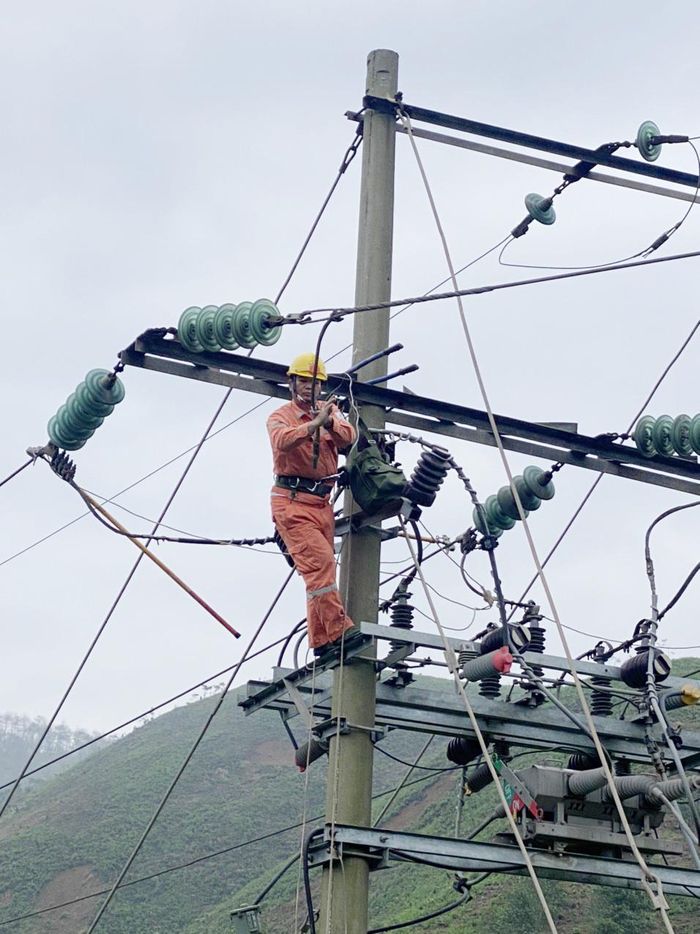 Điện lực thành phố Lào Cai phấn đấu cấp điện an toàn, liên tục phục vụ Nhân dân dịp Tết