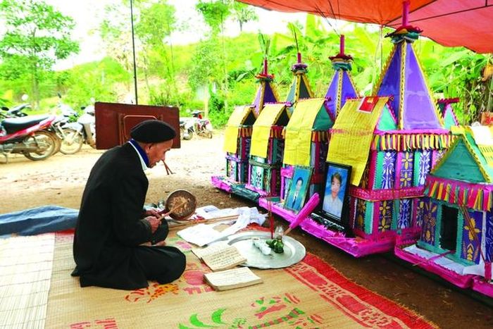 Đồ mã của người Dao ở Tuyên Quang