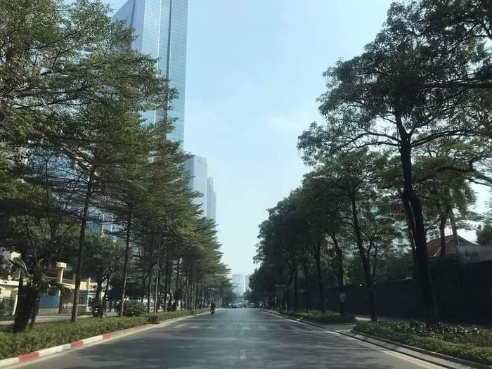 Sự xô bồ, hối hả thường ngày đã nhường chỗ cho giây phút bình yên hiếm hoi. Ảnh: An Trần.