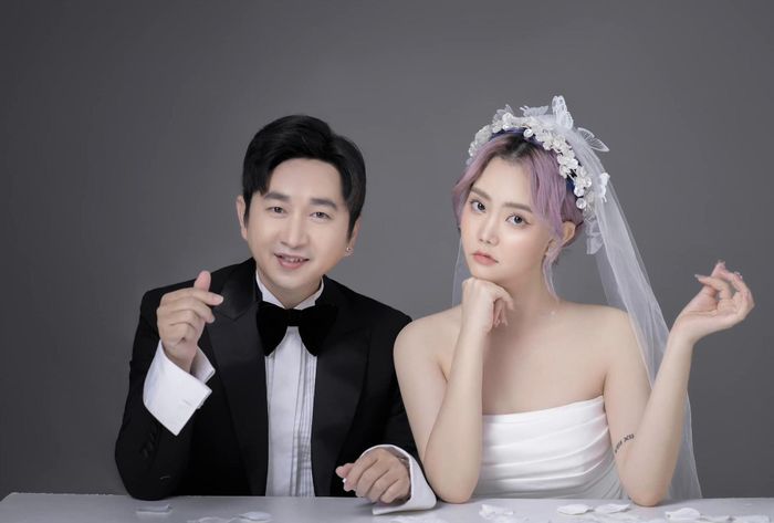 Sau 4 năm hẹn hò, Bằng Cường và ca sĩ Bảo Anh đã có ngày cưới chính thức vào 4/2. Vào những ngày cuối của năm 2022, Bằng Cường tổ chức lễ cầu hôn bạn gái trên một bãi biển. Ngày hạnh phúc của cặp sao nhận được nhiều lời chúc mừng từ bạn bè.