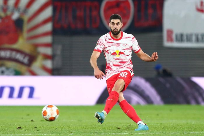 Trung vệ: Josko Gvardiol (RB Leipzig, định giá chuyển nhượng: 75 triệu euro).