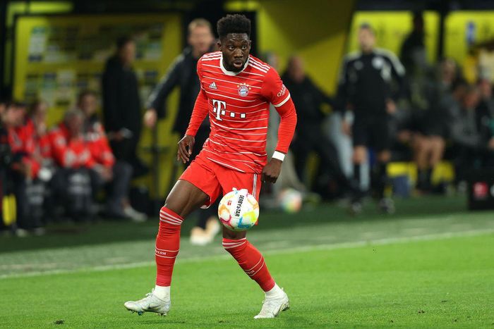 Hậu vệ trái: Alphonso Davies (Bayern Munich, định giá chuyển nhượng: 70 triệu euro).