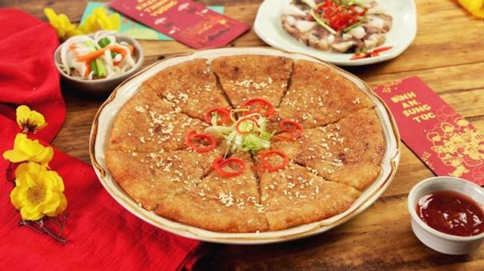 Pizza bánh chưng lạ miệng