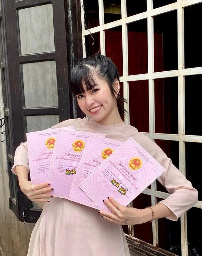 Nữ diễn viên tự hào khoe thành tích