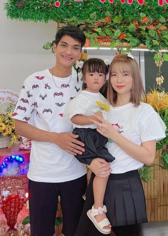 Thảo Vy kỳ vọng công việc của chồng thành công hơn.
