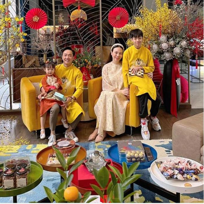  Gia đình Cường Đô la cũng chia sẻ hình ảnh đẹp không kém.