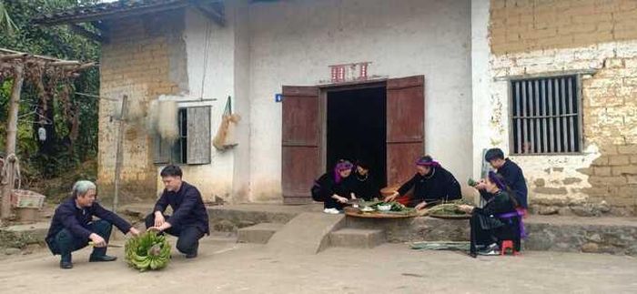 Để đón Tết những gia đình người Tày chuẩn bị đầy đủ mọi thứ