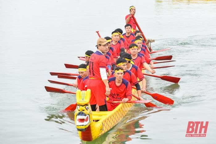 Giải năm nay diễn ra trong 4 ngày từ 23 đến 26 tháng 1 (mùng 2 đến mùng 5 Tết Quý Mão). Các tay đua đều được chọn là những trai tráng khỏe mạnh, nhiều kinh nghiệm đi biển.