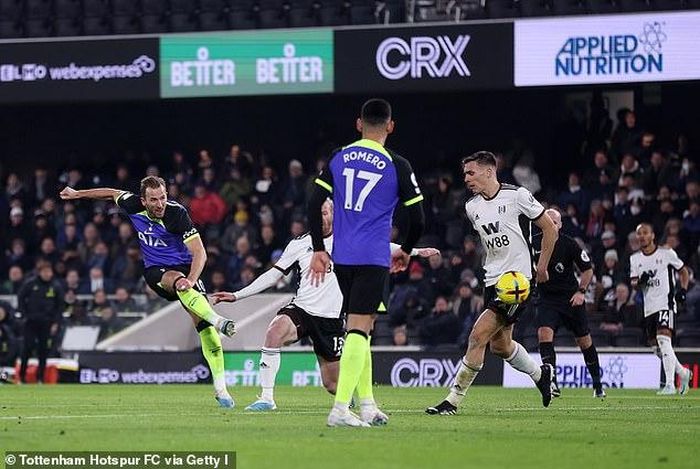 Cận cảnh pha lập công của Kane vào lưới Fulham