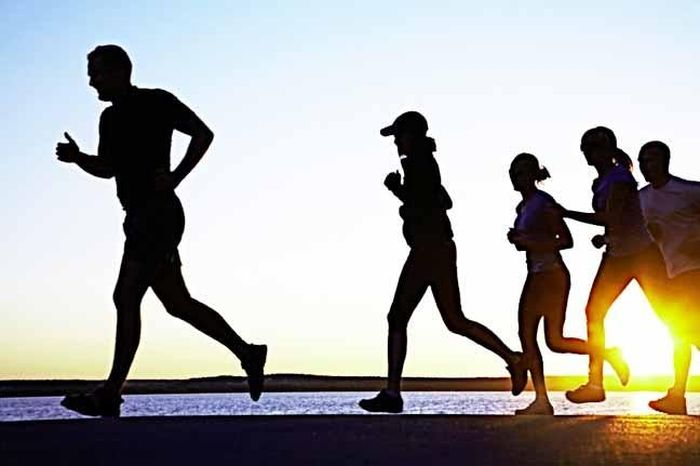 Chạy bộ hay yoga không chỉ hỗ trợ giảm cân mà còn giúp tinh thần bạn thoải mái hơn