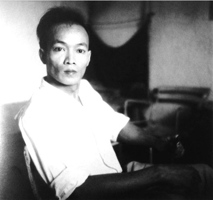 Họa sĩ Nguyễn Sáng những năm 1950. Ảnh tư liệu