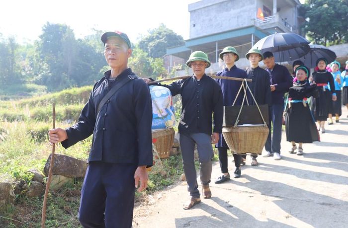 Đồng thời nghi lễ đón dâu trong đám cưới của người Sán Chỉ còn là cách chúc phúc cho đôi bạn trẻ, tạo hành trang vững chắc cho cuộc sống mới, gắn bó trọn đời.