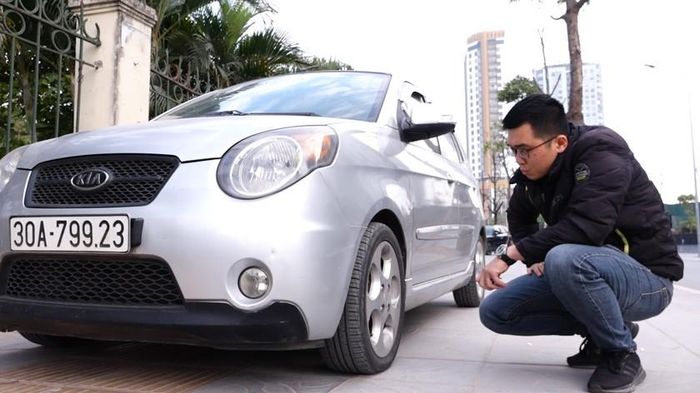 Khách thuê xe cần kiểm tra xe cẩn thận trước khi thuê và sau khi sử dụng xe.