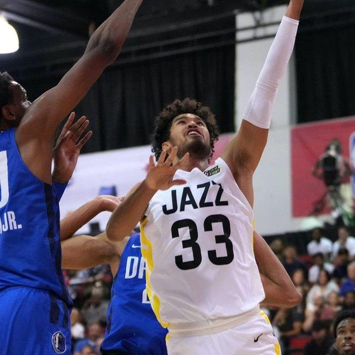 Johnny Juzang trong màu áo Utah Jazz