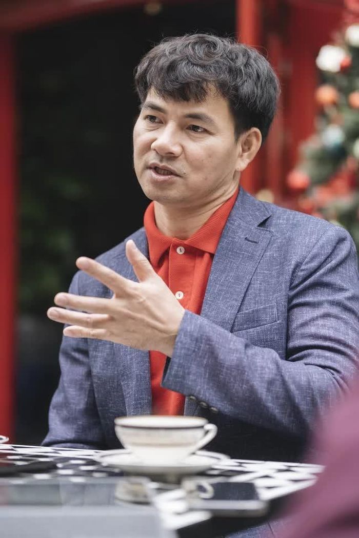 Theo các chuyên gia văn hóa, là nghệ sĩ cần biết chấp nhận lời khen chê.