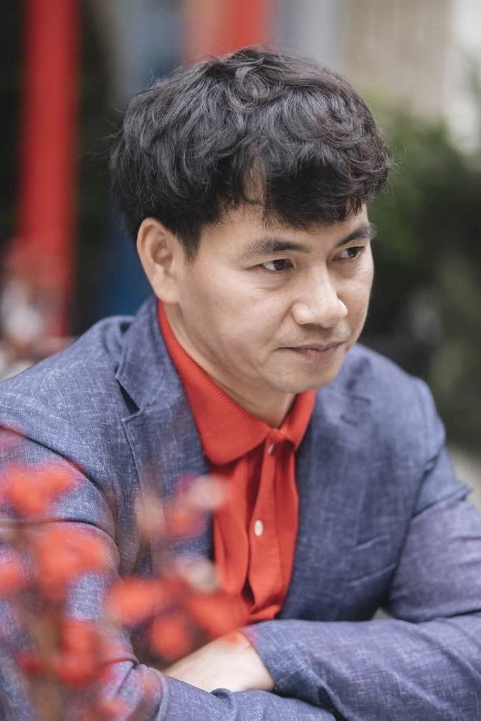 Nhà văn Hoài Hương cho rằng Xuân Bắc cần xin lỗi khán giả sau bài đăng gây ồn ào dư luận.