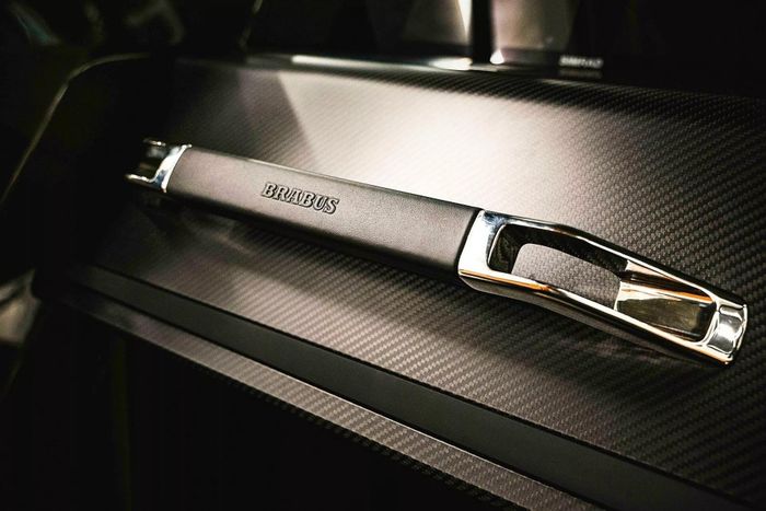  Giá bán của Shadow 900 Stealth Green Signature Edition không được Brabus công bố. 