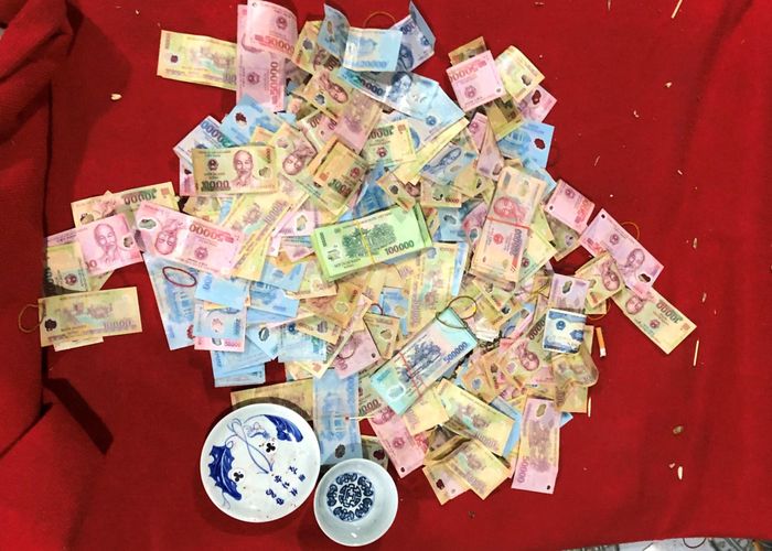 Tang vật vụ án.