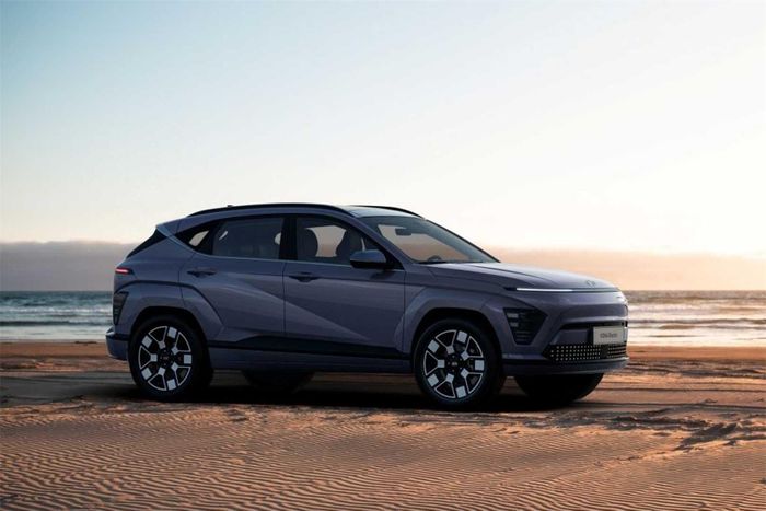 Phiên bản thuần điện Kona Electric vẫn giữ nguyên thông số về kích thước. Hyundai sẽ công bố chi tiết hiệu suất của biến thể này vào tháng 3 năm nay.