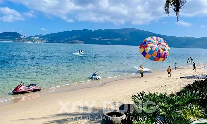 Hơn 431.800 lượt khách tham quan và nghỉ dưỡng tại Khánh Hòa trong 5 ngày Tết.