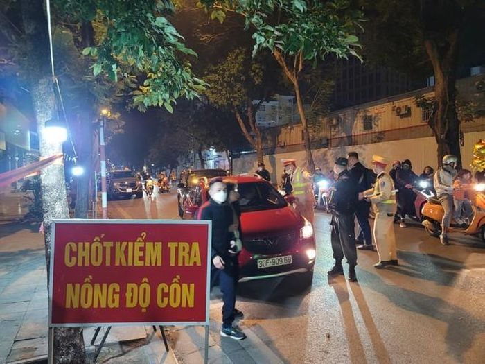 Lực lượng chức năng đang tập trung xử lý vi phạm nồng độ cồn
