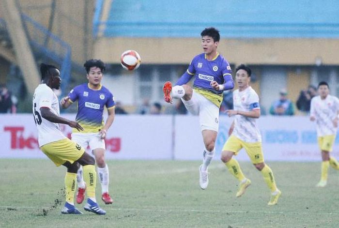Các nhà đương kim vô địch V.league có khởi đầu thuận lợi cho mùa giải mới.