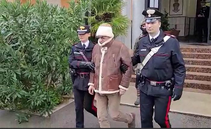 Cảnh sát bắt giữ ông trùm Matteo Messina Denaro. Nguồn: AFP.