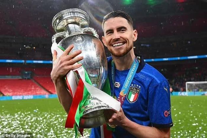 Jorginho cũng vô địch Euro gần đây cùng đội tuyển Ý sau chiến thắng trước tuyển Anh. Ảnh: Getty Images