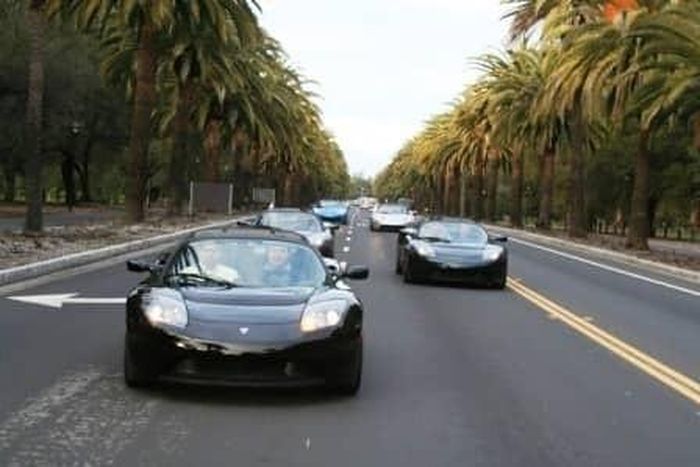 Có thể xem Roadster là cái tên đã mở ra tương lai của ngành công nghiệp ôtô điện hiện nay. Ảnh: Tesla.