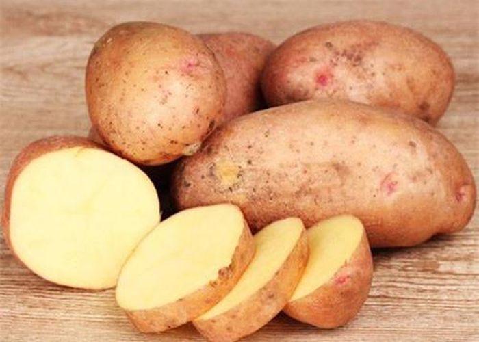 Nhiệt độ bên trong tủ lạnh sẽ làm cho tinh bột trong khoai tây bị phá vỡ kết cấu một cách nhanh chóng
