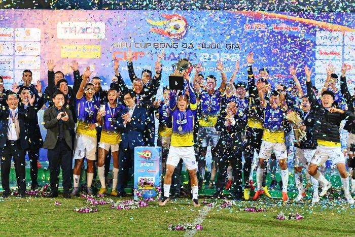 Đội đương kim vô địch Hà Nội cũng có được 2 bản hợp đồng chất lượng với HLV Bandovic, tiền đạo William cùng danh hiệu vô địch Cúp quốc gia trước mùa giải V-League 2023. Ảnh: HN FC