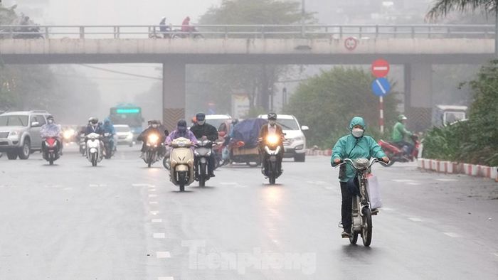 Trang IQAir dự báo ô nhiễm không khí khả năng kéo dài và nghiêm trọng hơn ở Hà Nội trong các ngày 4 đến 6/2. Lúc này, chỉ số ô nhiễm trung bình lên đến 180 đơn vị, mức có hại. 