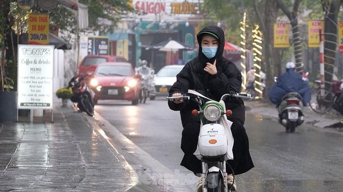 Theo số liệu quan trắc của Pam Air, lúc 6h sáng 3/2, chỉ số AQI ở các điểm tại Hà Nội dao động chủ yếu 150 đến 200 đơn vị , ngưỡng có hại cho sức khỏe con người. Riêng một số điểm có AQI tăng cao trên 200 đơn vị.