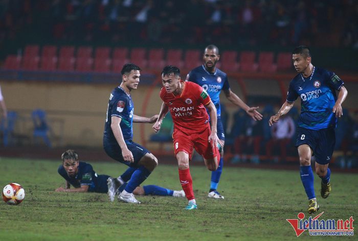 Công An Hà Nội càng chơi càng hưng phấn.