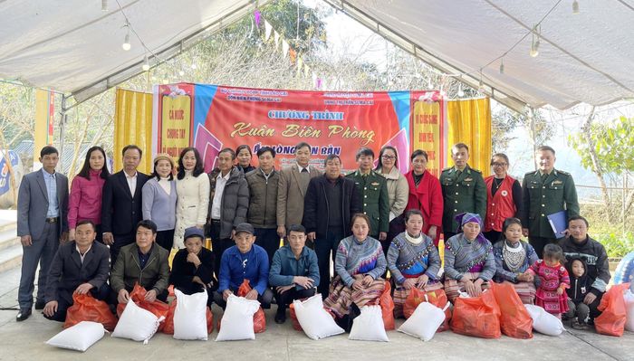 Đồn Biên phòng Si Ma Cai tổ chức ngày hội Xuân biên phòng - Ấm lòng dân bản.